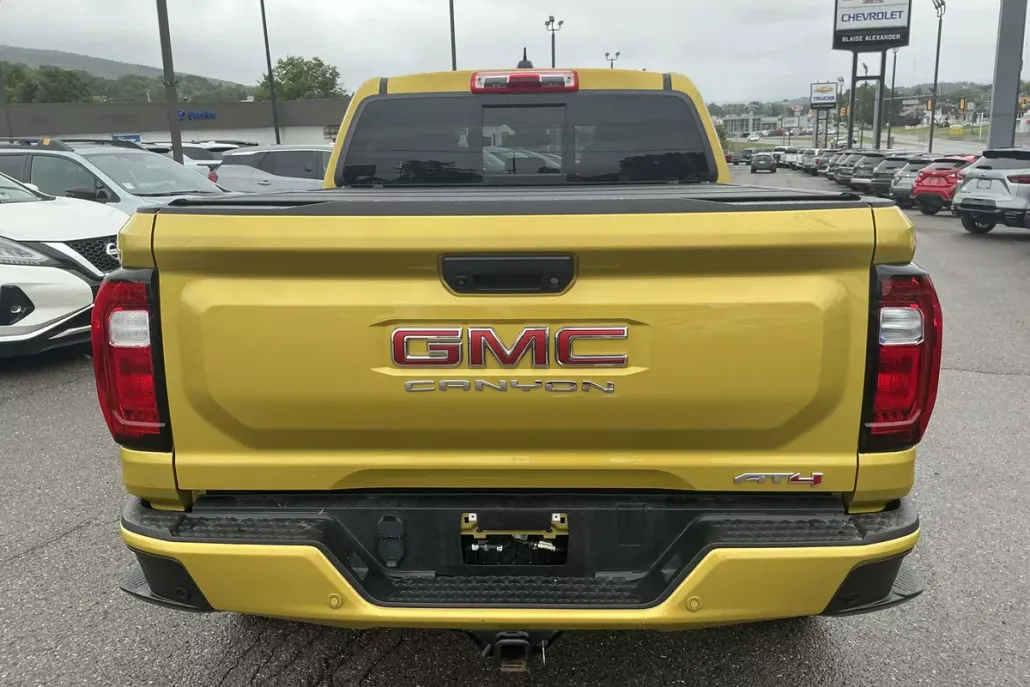 2023 Gmc Canyon AT4 photo 1