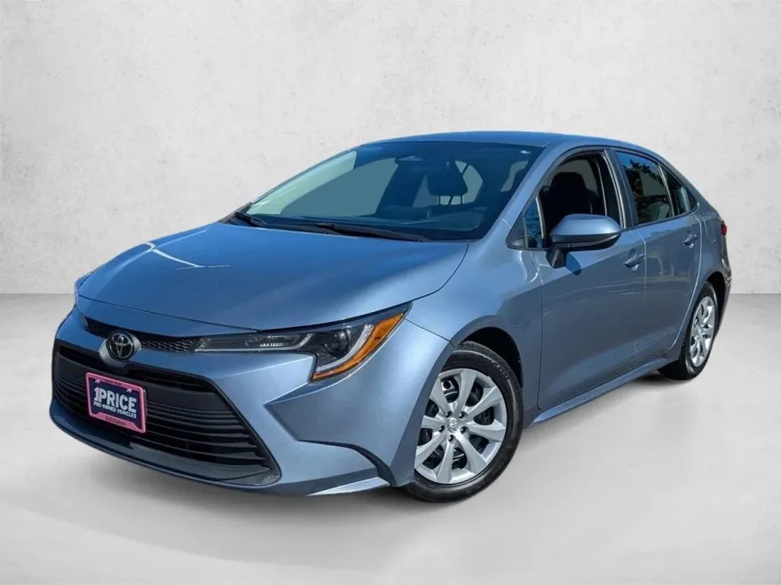 2023 Toyota Corolla LE photo 1