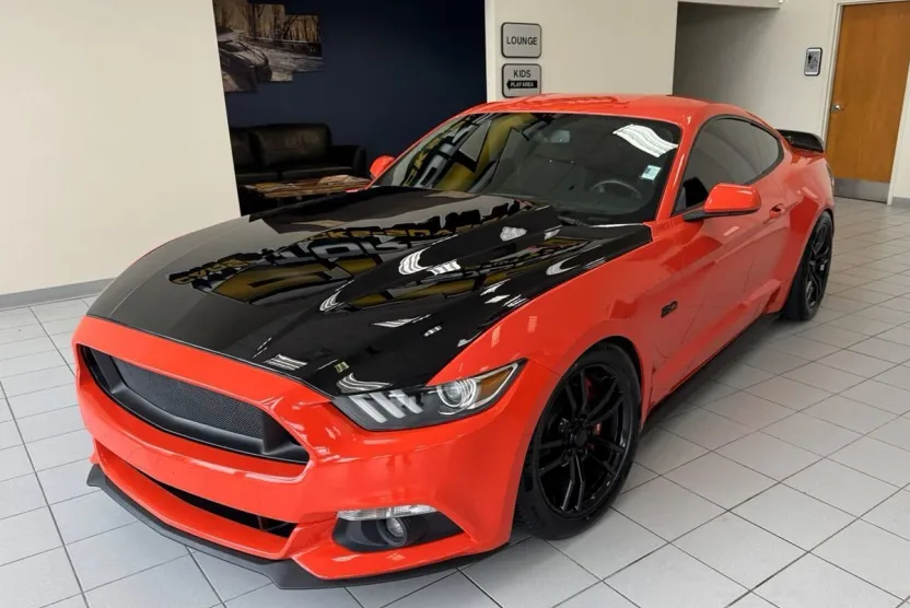 2016 Ford Mustang GT photo 1