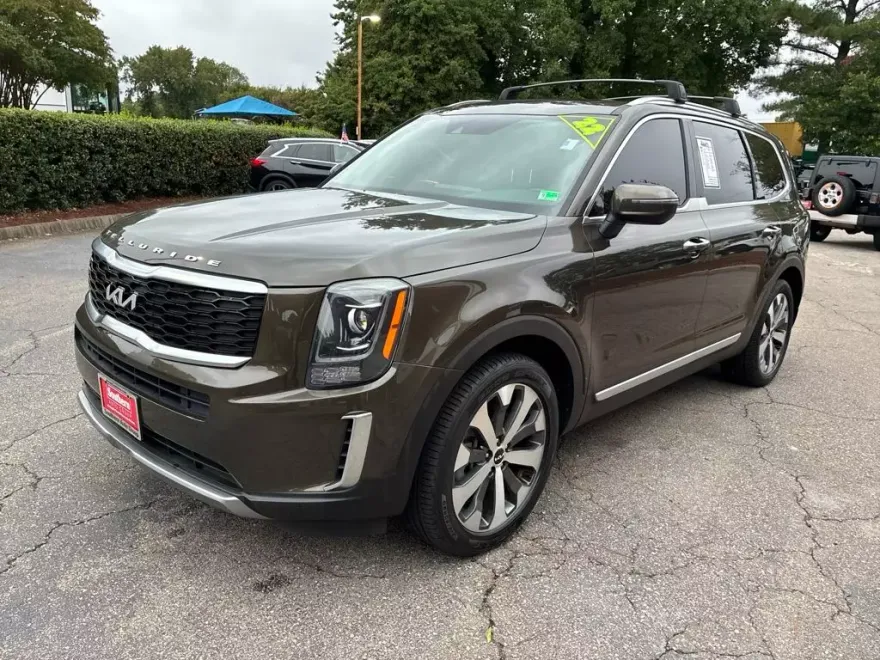 2022 Kia Telluride S photo 1