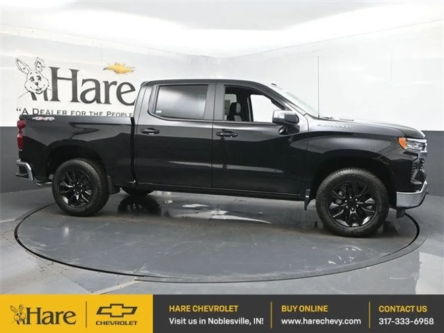 2026 Chevrolet Silverado 1500 LT photo 1