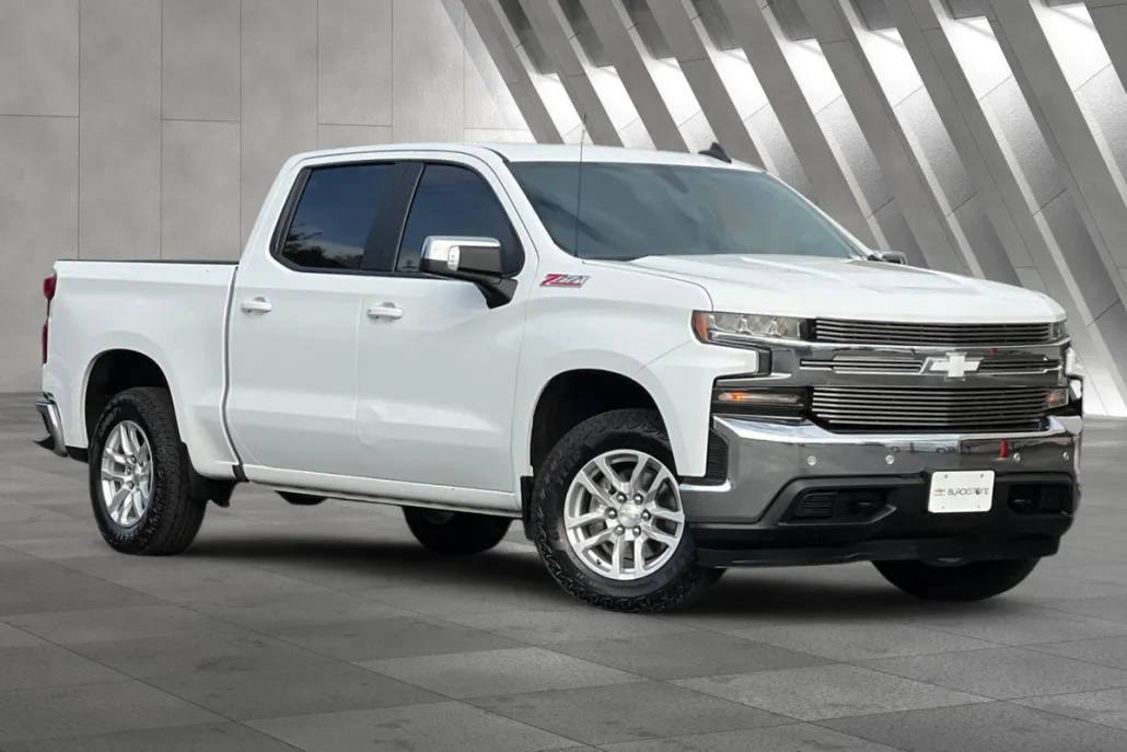2020 Chevrolet Silverado 1500 LT photo 1