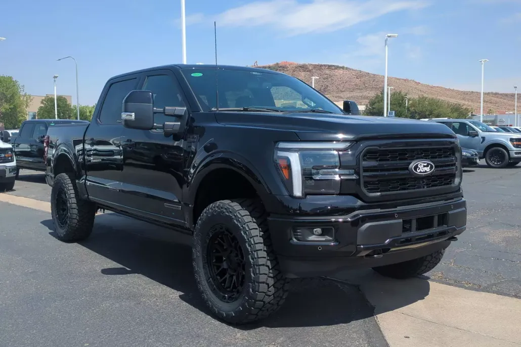 2025 Ford F-150 Lariat photo 1