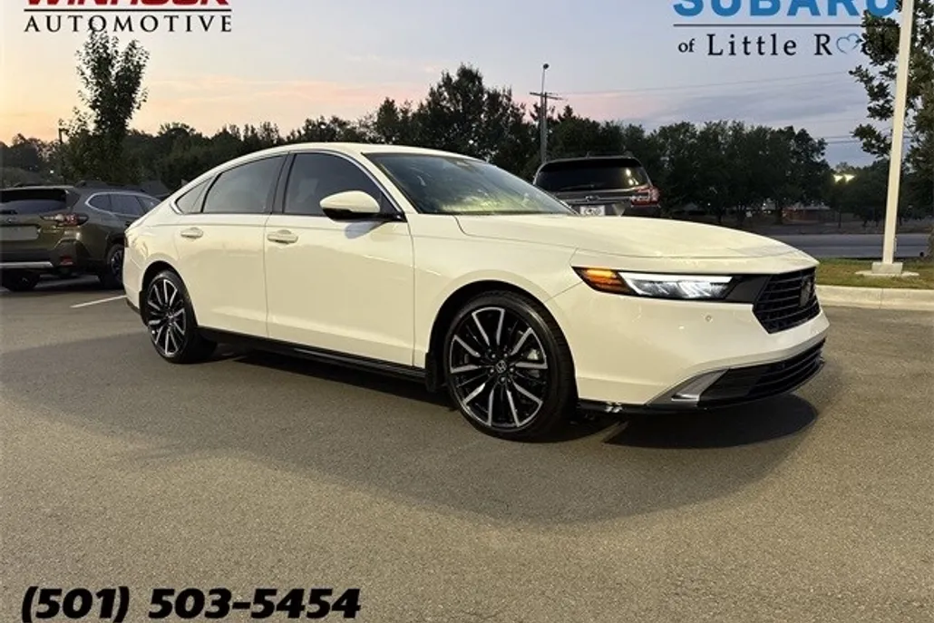 2023 Honda Accord Hybrid Touring photo 1