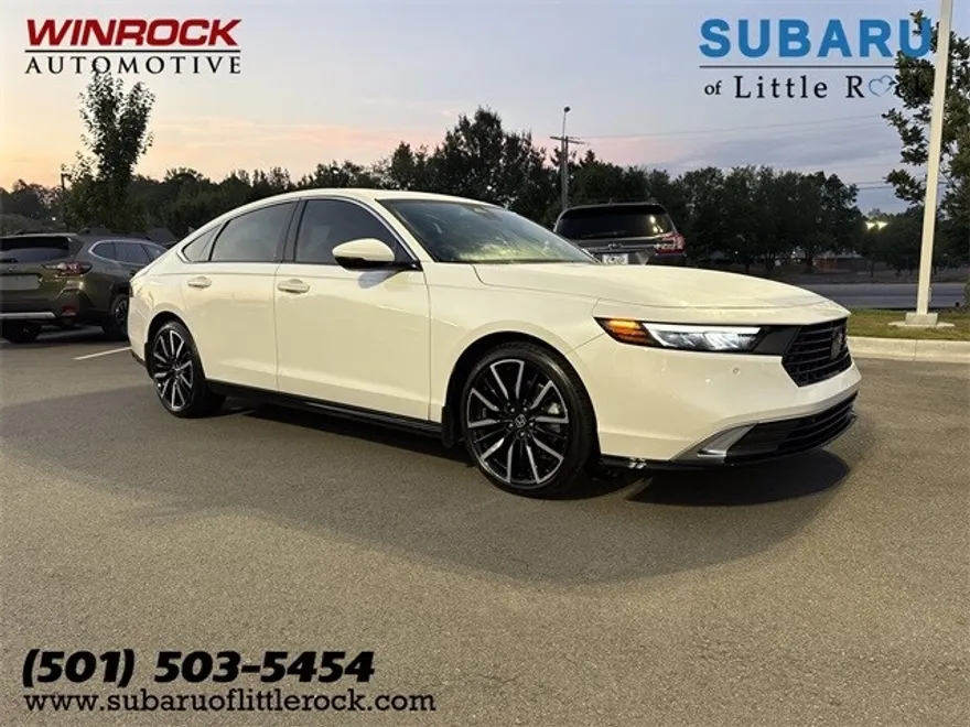 2023 Honda Accord Hybrid Touring photo 1