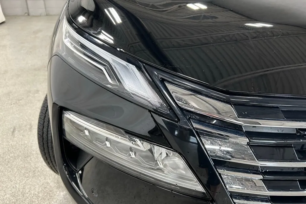 2026 Nissan Rogue Platinum photo 1