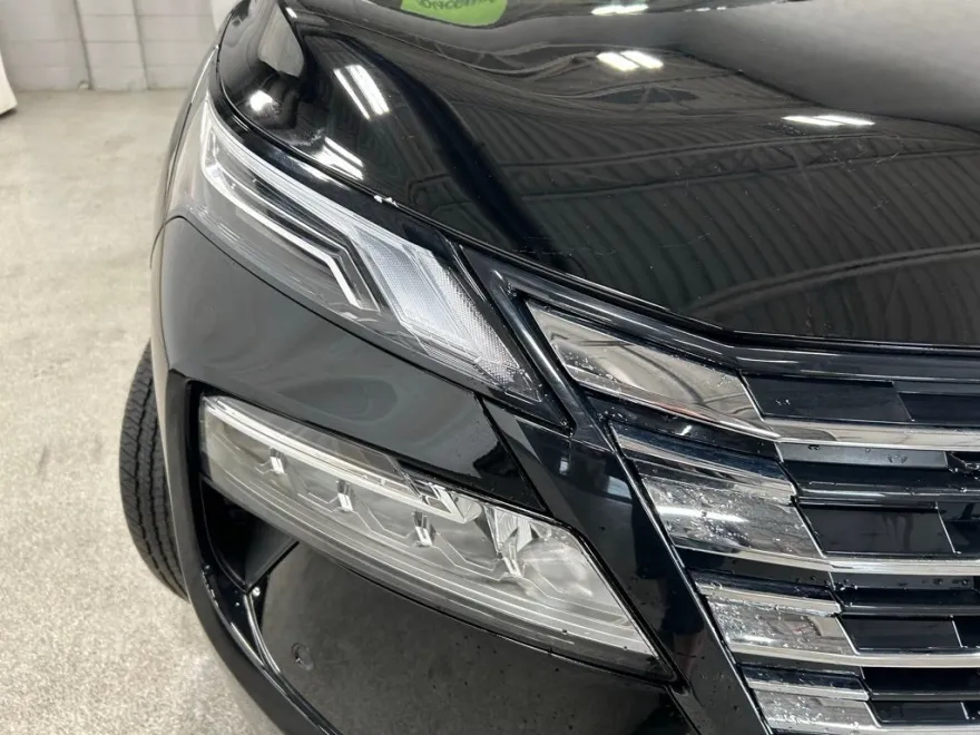 2026 Nissan Rogue Platinum photo 1