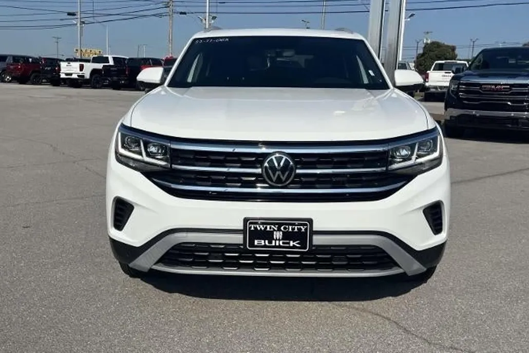 2022 Volkswagen Atlas Cross Sport SE Technology photo 1