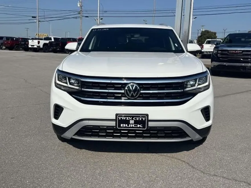 2022 Volkswagen Atlas Cross Sport SE Technology photo 1