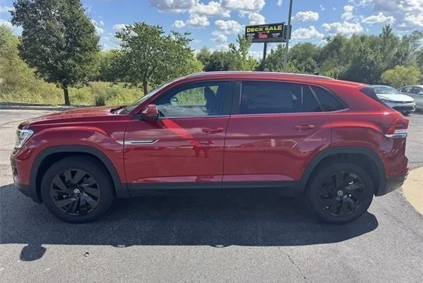 2025 Volkswagen Atlas Cross Sport SE Technology photo 1