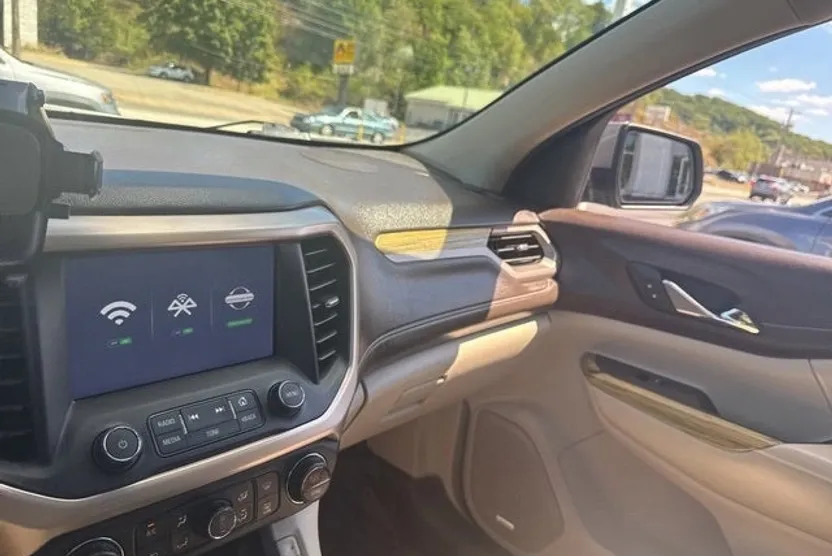 2019 Gmc Acadia Denali photo 1