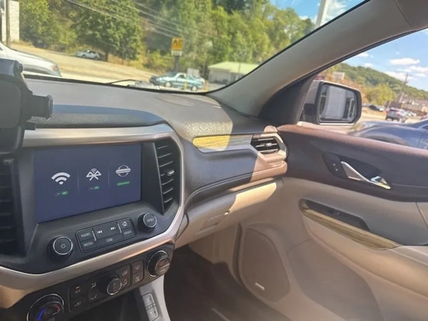 2019 Gmc Acadia Denali photo 1