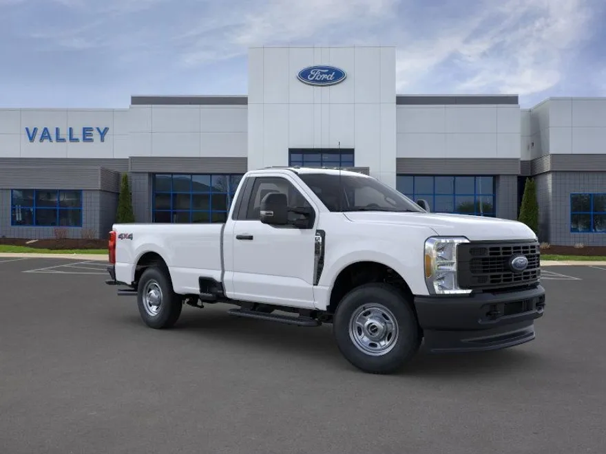2025 Ford F-250 photo 1