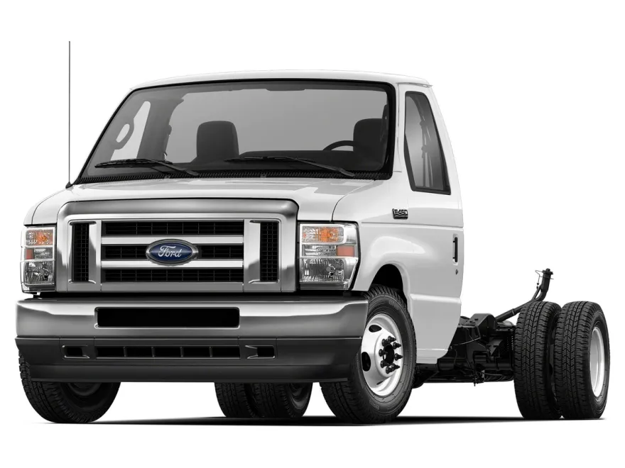 2023 Ford E-450 Cutaway photo 1