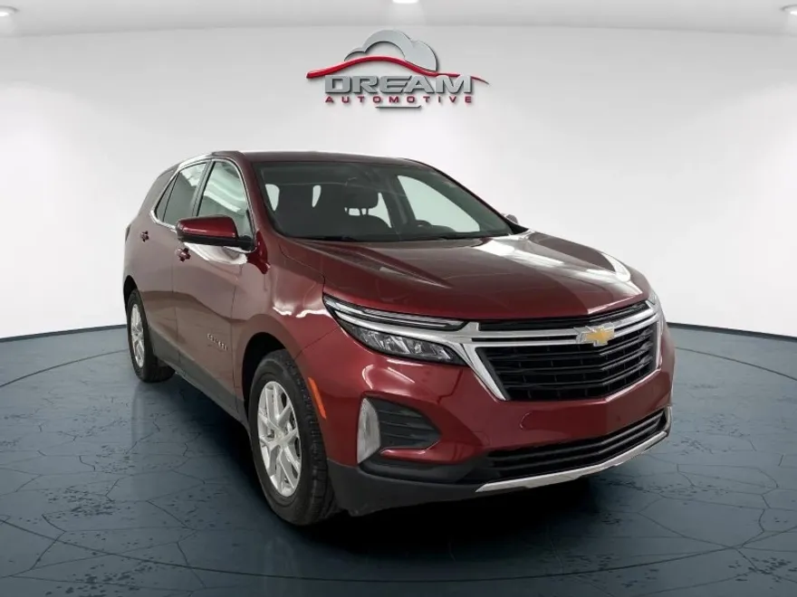 2022 Chevrolet Equinox LT photo 1