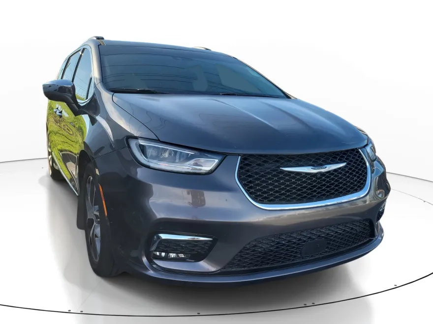 2022 Chrysler Pacifica Limited photo 1