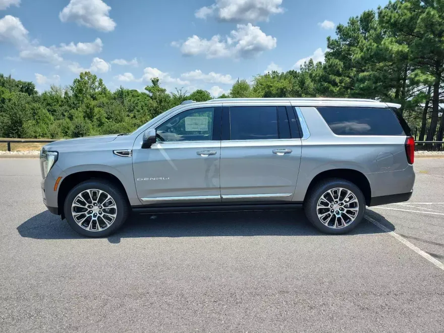 2025 Gmc Yukon XL Denali photo 1