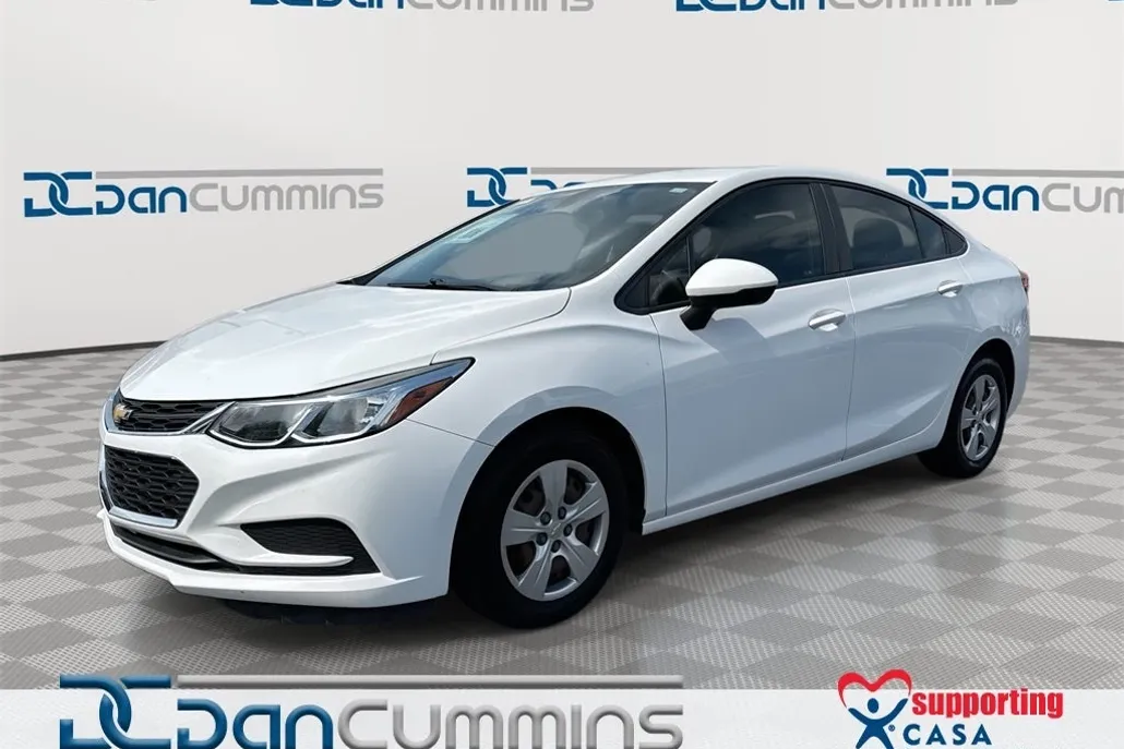 2018 Chevrolet Cruze LS photo 1