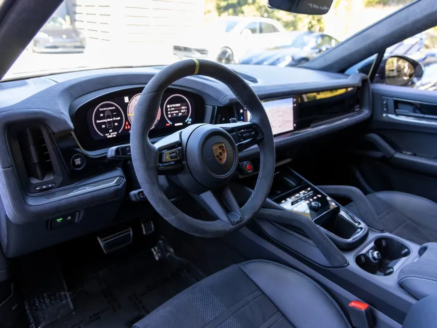 2024 Porsche Cayenne Turbo GT photo 1