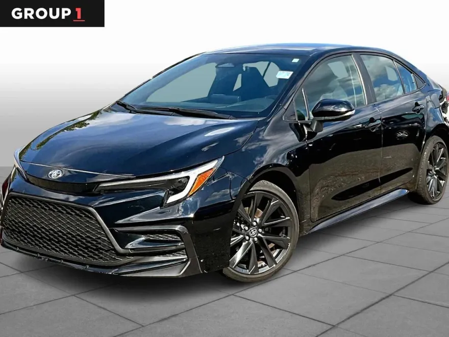 2024 Toyota Corolla SE photo 1