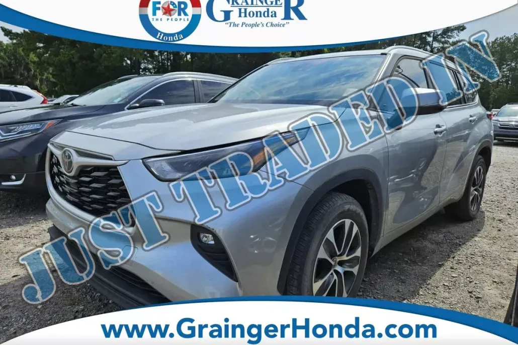 2023 Toyota Highlander XLE photo 1