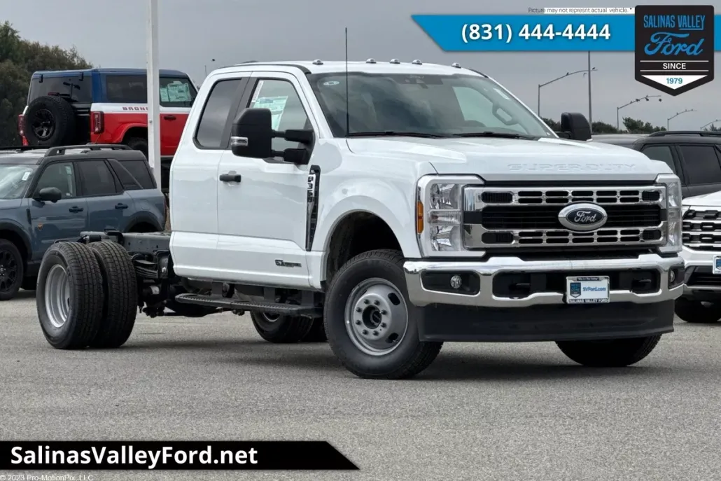 2025 Ford F-350 photo 1