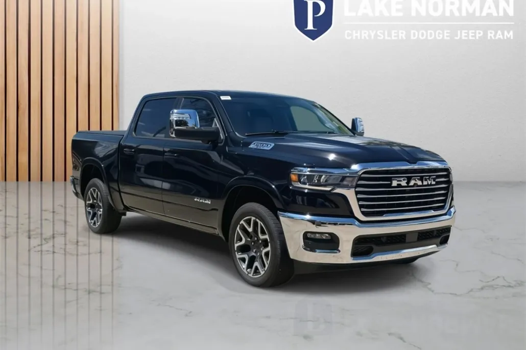 2025 Ram 1500 Laramie photo 1