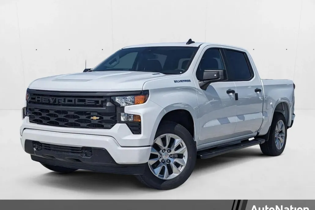 2025 Chevrolet Silverado 1500 Custom photo 1