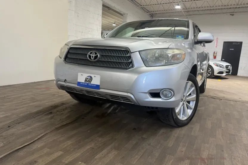 2010 Toyota Highlander Hybrid Limited photo 1