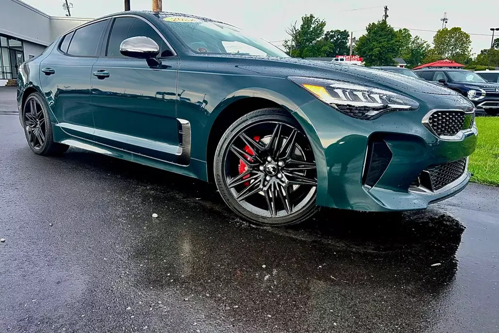 2022 Kia Stinger GT1 photo 1