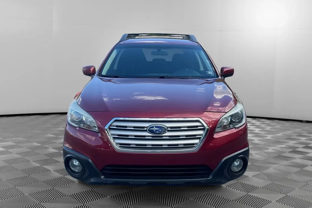 2017 Subaru Outback Premium photo 1