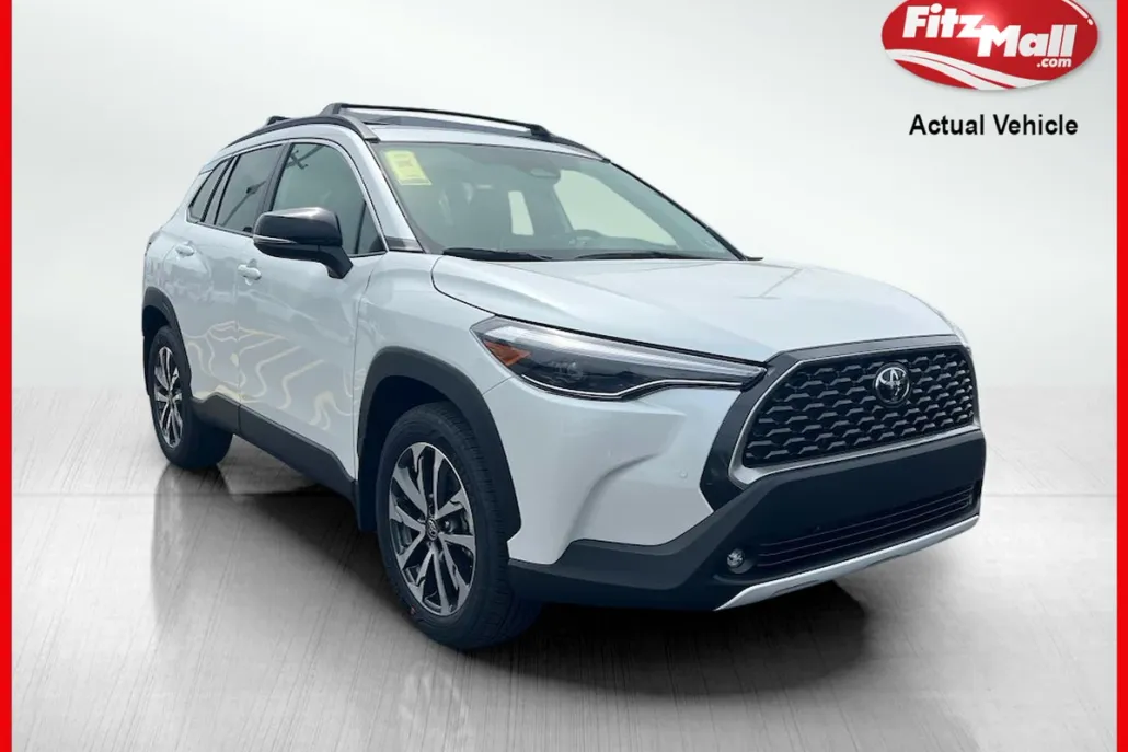 2025 Toyota Corolla Cross XLE photo 1