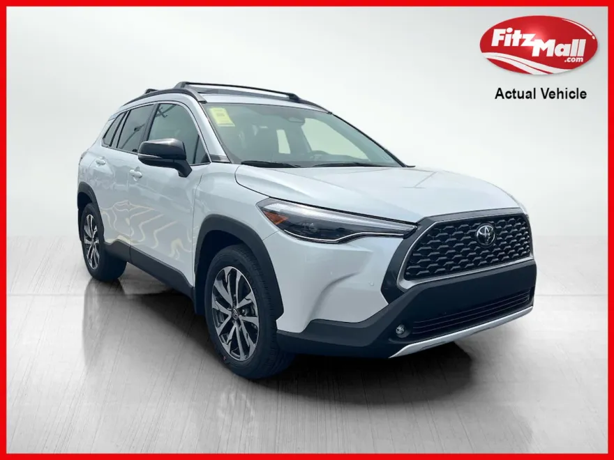 2025 Toyota Corolla Cross XLE photo 1