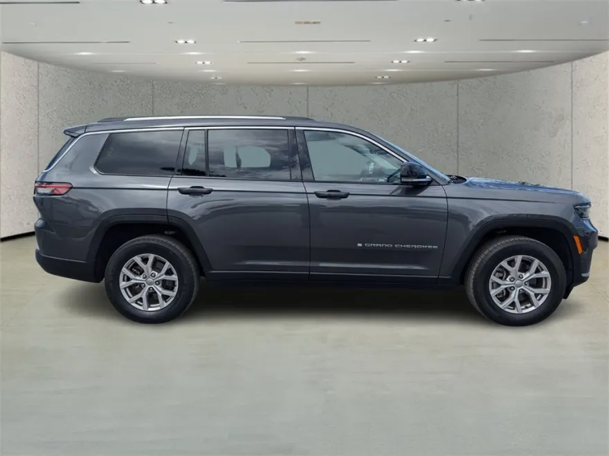 2022 Jeep Grand Cherokee Limited photo 1