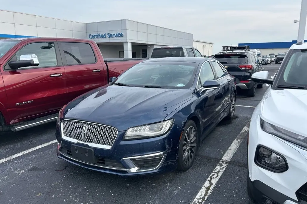 2017 Lincoln MKZ Premiere photo 1