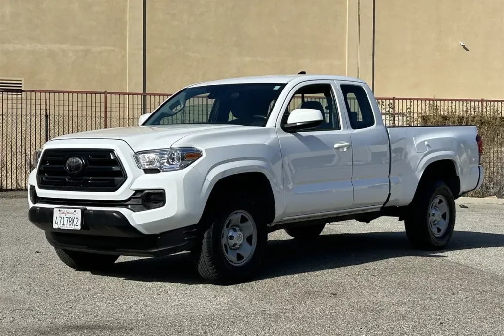 2018 Toyota Tacoma SR photo 1