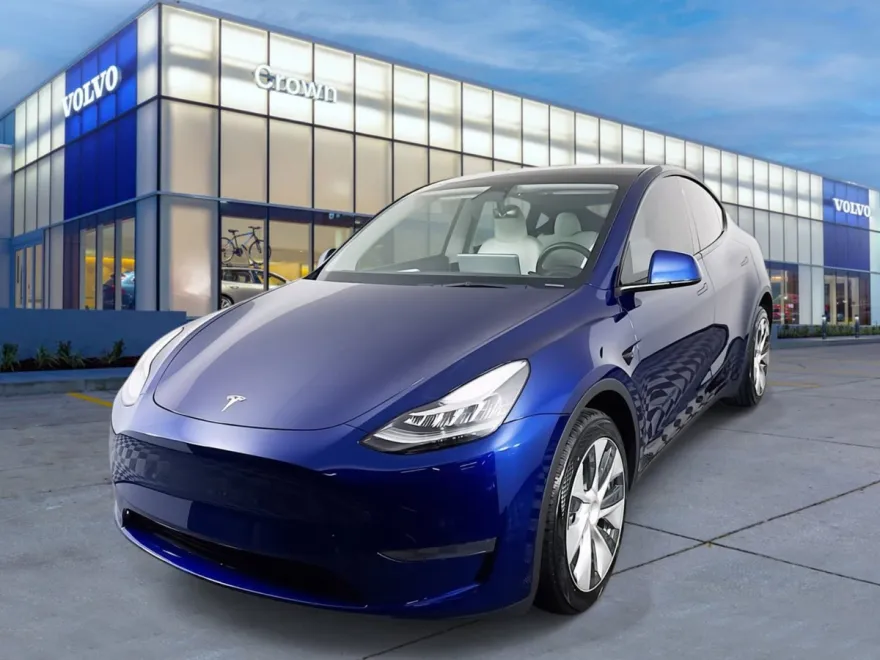 2023 Tesla Model Y Long Range photo 1