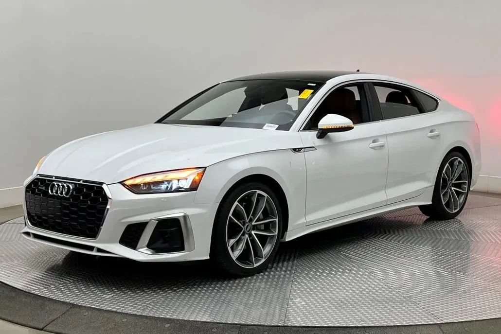 2023 Audi A5 45 S line Premium Plus photo 1