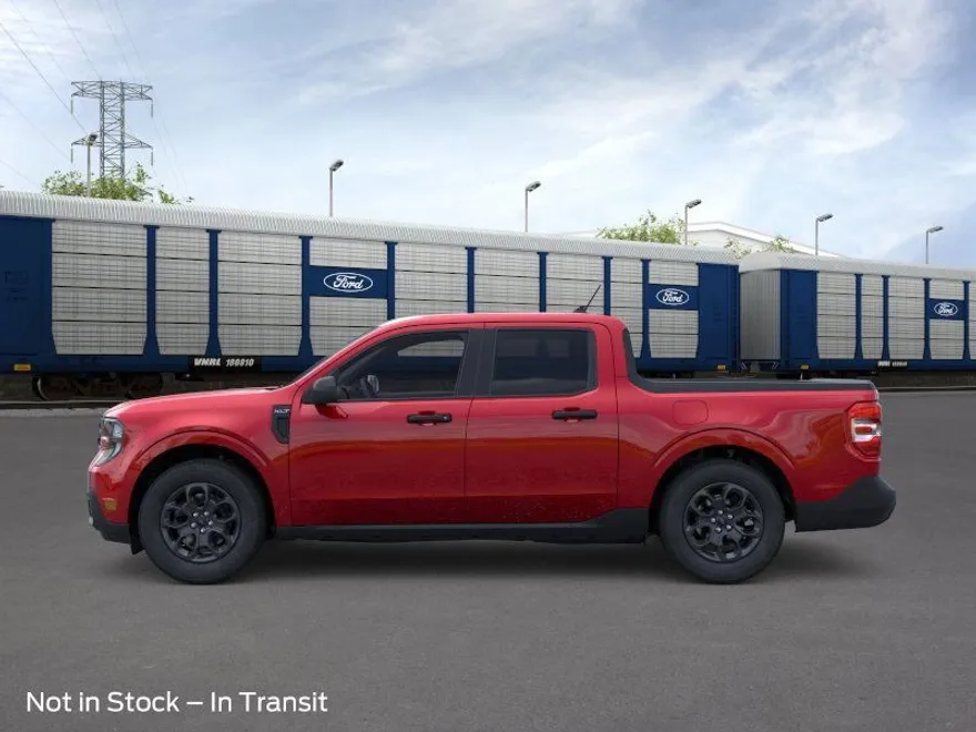2025 Ford Maverick XLT photo 1