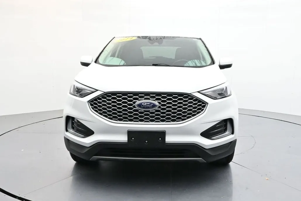 2024 Ford Edge SEL photo 1
