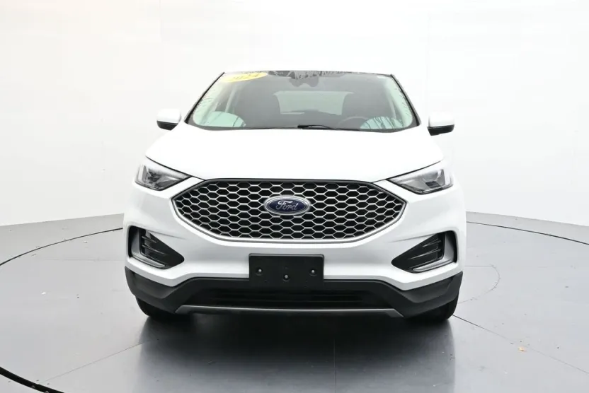 2024 Ford Edge SEL photo 1