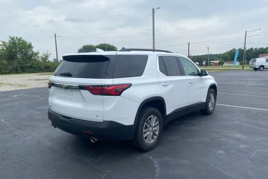 2022 Chevrolet Traverse 1LT photo 1