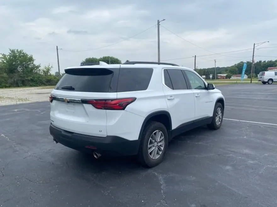 2022 Chevrolet Traverse 1LT photo 1