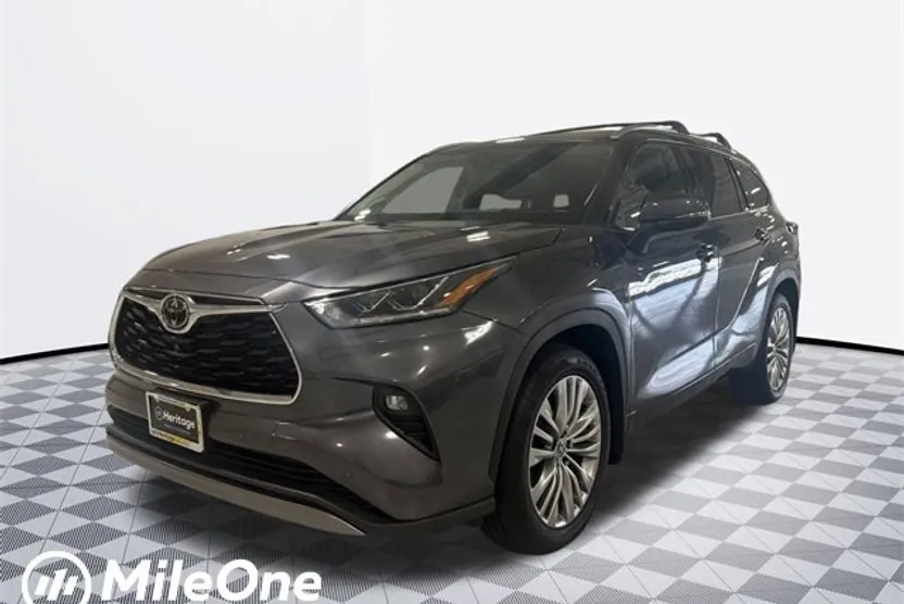 2024 Toyota Highlander Platinum Sport photo 1