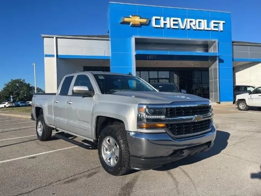 2018 Chevrolet Silverado 1500 LT1 photo 1