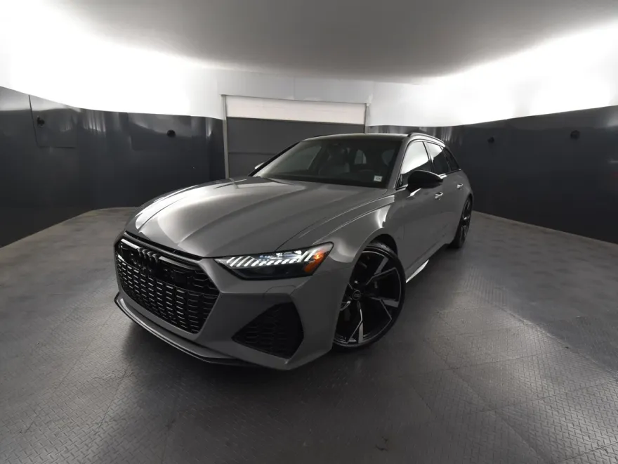 2022 Audi RS 6 Avant Base photo 1