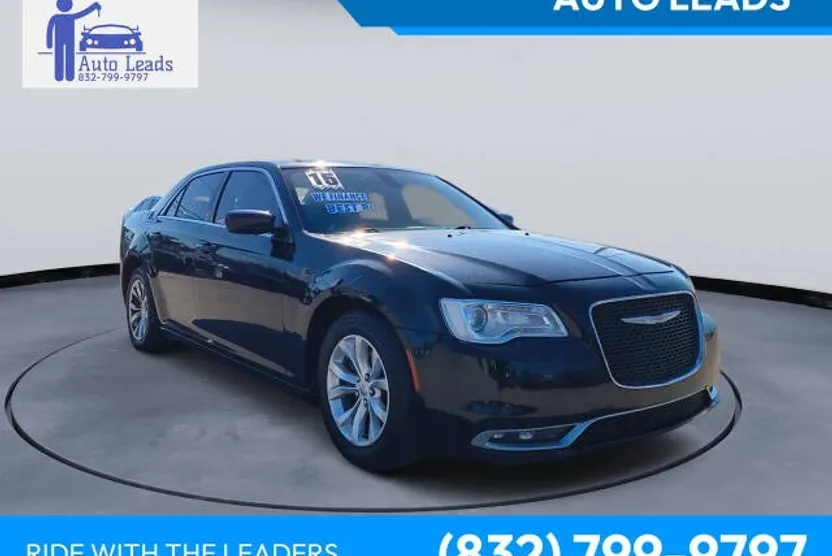 2015 Chrysler 300 Limited photo 1