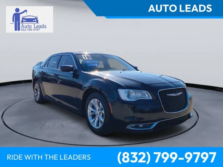 2015 Chrysler 300 Limited photo 1
