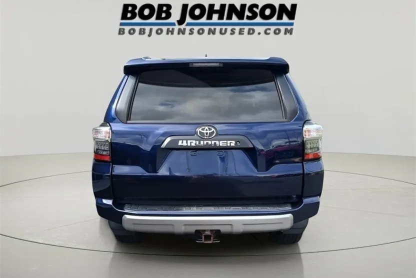 2018 Toyota 4Runner TRD Off-Road photo 1