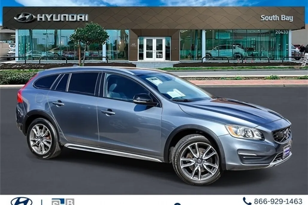 2018 Volvo V60 Cross Country T5 photo 1